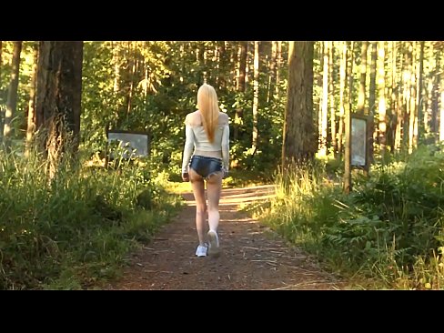 ❤️ Smuk kvinde bevæger sig langsomt, ikke nøgen video ❤️❌ Porno fb at da.pornohdmega.ru ❌❤